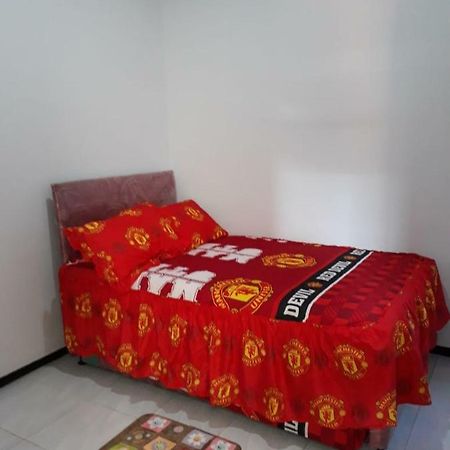 Villa Puncak Garuda A5 Batu  Ngoại thất bức ảnh