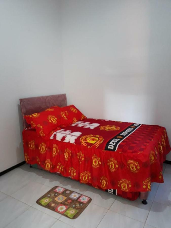Villa Puncak Garuda A5 Batu  Ngoại thất bức ảnh